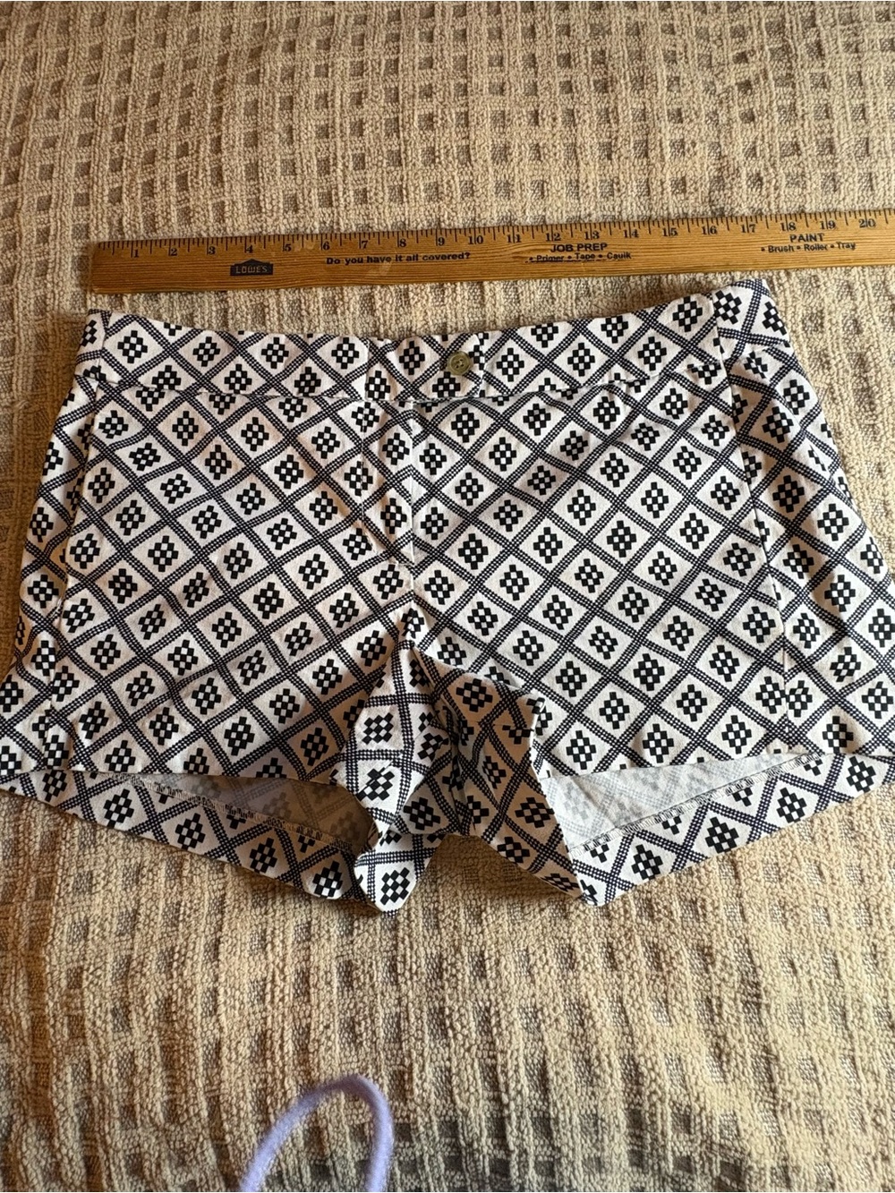 J Crew Women’s Black & White Geometric Print Shorts